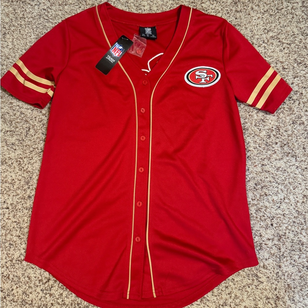 San Francisco 49ers top- NWT.